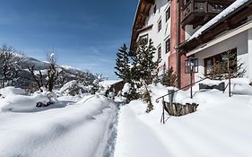 Strasserwirt - Ansitz Zu Tirol Hotel Strassen Exterior photo