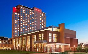 Sheraton Overland Park Hotel At The Convention Center Exterior photo