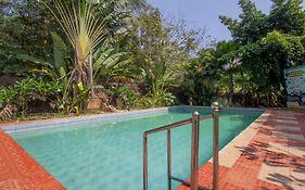 Treebo Sadhoo Heritage Ayurvedic Spa & Pool Hotel Kannur Exterior photo