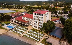 Hotel Glamour Kaluža Exterior photo