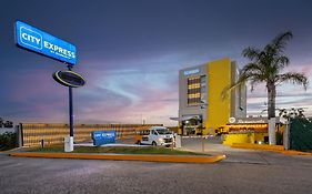 City Express By Marriott Guadalajara Aeropuerto Hotel Exterior photo