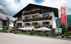 Hotel Restaurant Amadeus - Inclusive Skipass Und Vieles Mehr Bad Hindelang Exterior photo