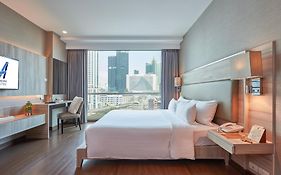 Adelphi Suites Bangkok Exterior photo