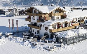 Hotel Restaurant Rosengarten Zell am Ziller Exterior photo