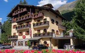 B&B Residence Checrouit Courmayeur Exterior photo