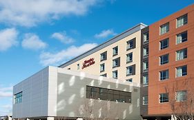 Hampton Inn & Suites Grand Rapids Downtown Exterior photo