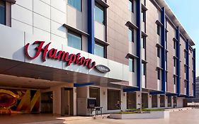 Hampton By Hilton Vadodara-Alkapuri Hotel Exterior photo