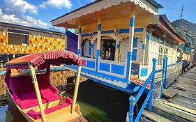 Pasadena Floating Houseboat Hotel Srīnagar Exterior photo