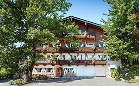 Landsitz Römerhof - Hotel Apartments Kitzbühel Exterior photo