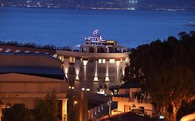 E' Hotel Reggio di Calabria Exterior photo