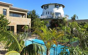 Cape Oasis Guesthouse Bloubergstrand Exterior photo