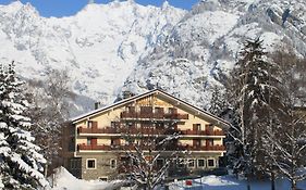 Hotel Croux Courmayeur Exterior photo