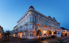 Savoy Spa & Kurhotel Františkovy Lázně Exterior photo