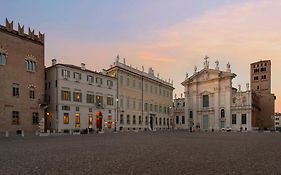 Ca Uberti Palace Hotel Mantua Exterior photo