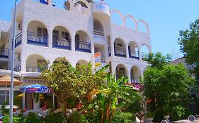 Villa Fortin Pension Kuşadası Exterior photo