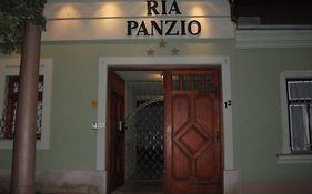 Ria Panzio Bed and Breakfast Esztergom Exterior photo