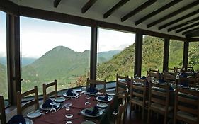 El Crater Pension Quito Exterior photo