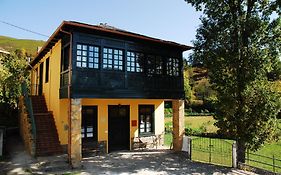 El Balcon De Muniellos Pension Oballo Exterior photo