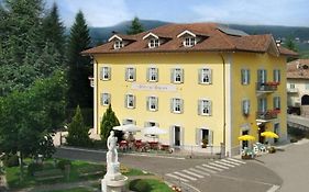 Locanda Alpina Hotel Brez Exterior photo