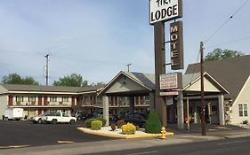 Tiki Lodge Medford Exterior photo