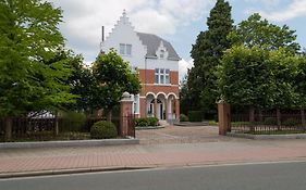 Prachtig herenhuis uit 1925 Appartement Nijlen Exterior photo