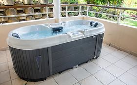 T2 Climatise Avec Jacuzzi A 5 Minutes Des Plages Appartement Les Trois-Ilets Exterior photo