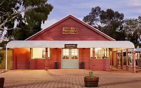 Outback Pioneer Hotel Ayers Rock Exterior photo