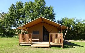 Camping Rcn La Ferme Du Latois Hotel Coëx Exterior photo