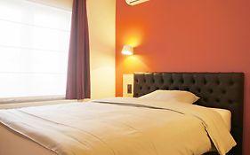 Belrom Hotel Sint-Truiden Room photo