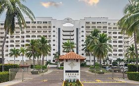 Tesoro Ixtapa Beach Resort Exterior photo