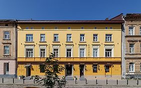 Hotel Kaiser Econom Lviv Exterior photo