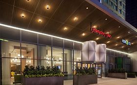 Hampton Inn By Hilton New York Times Square Exterior photo