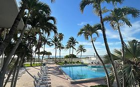 Casablanca On The Beach Appartement Miami Beach Exterior photo