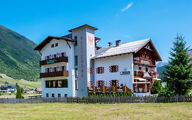 Pension Belvedere Hotel Galtür Exterior photo