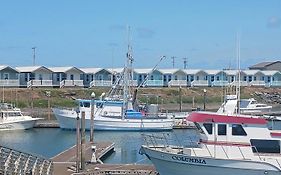 Westport Marina Cottages Exterior photo