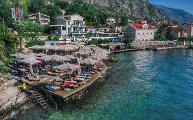 Hotel Palazzo Del Mare - Essenza Kotor Exterior photo