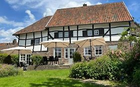 Vakantiewoningen 'Hoeve de Witte Olifant' Noorbeek Exterior photo