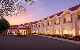 Gateway Nashik Hotel Exterior photo