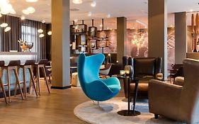 Motel One Frankfurt Airport Frankfurt am Main Exterior photo