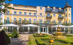 Hotel Bajkal Františkovy Lázně Exterior photo