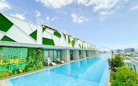 Lime Resort Manilla Exterior photo