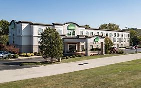 Wingate By Wyndham Parkersburg - Vienna Hotel Exterior photo