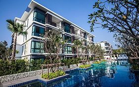 The Title Beach Front Appartement Rawai Exterior photo