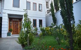 5 Bedroom Exquisite Villa In Top-View Area Addis Abeba Exterior photo