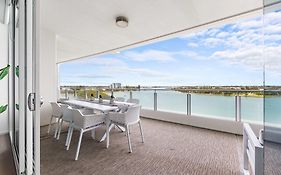 Breathtaking Waterfront Apartment In Mandurah Exterior photo