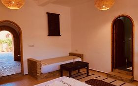 Kasbah Isfoula And Spa Bed and Breakfast Ait Benhaddou Room photo