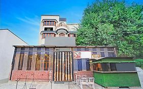 Super Collection O Mathura Near Railway Station Hotel Exterior photo