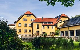 Landgasthof Haueis Hotel Marktleugast Exterior photo