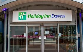 Holiday Inn Express Royal Docks, An Ihg Hotel Londen Exterior photo