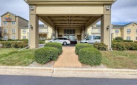 Comfort Suites Appleton Airport Exterior photo